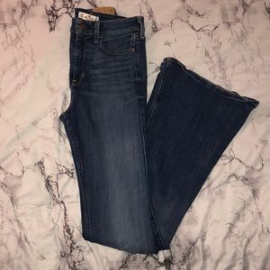NEWSuper Cute Hollister Boho High Rise Flare Jeans